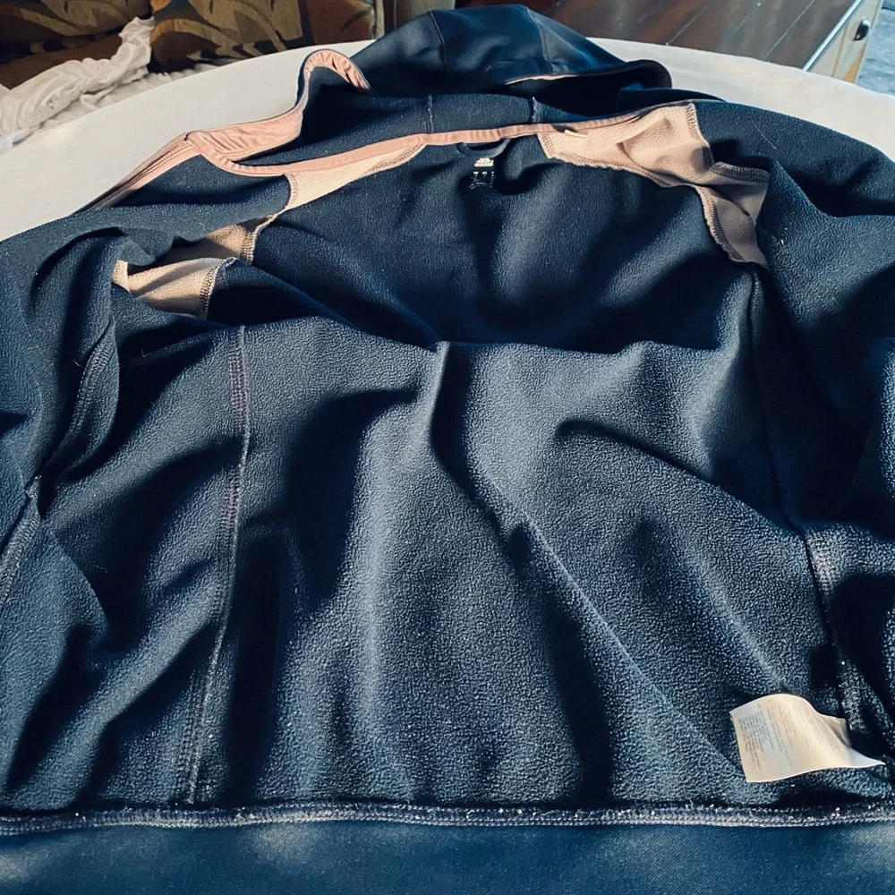 Adidas Men’s Climawarm Hoodie/Jacket size Medium color Navy Blue and Grey - Picture 5 of 15